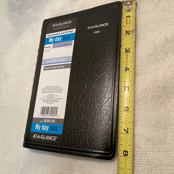 AT-A-GLANCE SK44-00 Jan-Dec 2026 8" x 5" DayMinder Daily Appointment Book New - Picture 11 of 14